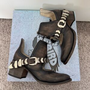 Women's Freebird Blade Ankle Boots Used Distressed Black with box